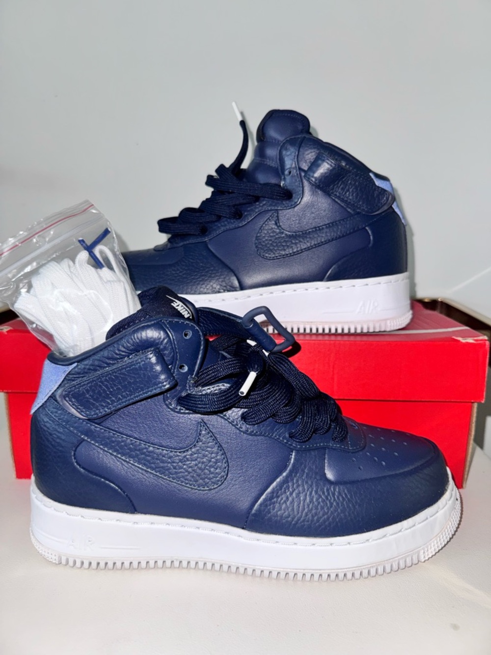 Nike Air Force Mid “Obsidian”